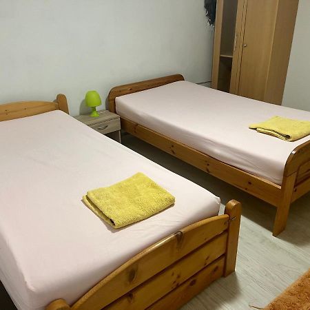 Doppelbett Zimmer Mit Gemeinschaftbad Borgholzhausen Kültér fotó